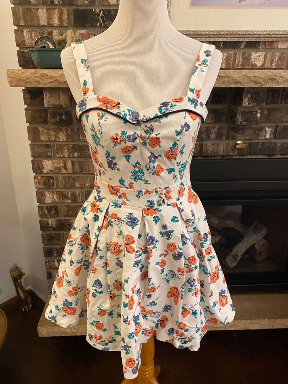 BEACH BASH skater rockabilly dress. SO adorable!! White w orange, blue, green fl